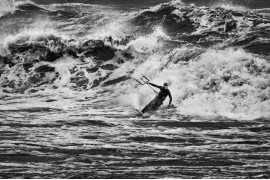 fot. Mateusz Górny, z serii "Baltic Kite Wave Jam", Nagroda Bronze w studenckiej kategorii Press