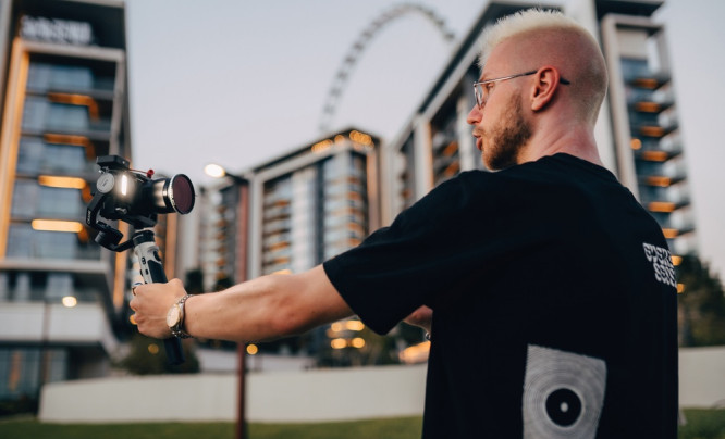  Zhiyun Crane M2S -  kompaktowy gimbal do smartfonów i lżejszych aparatów