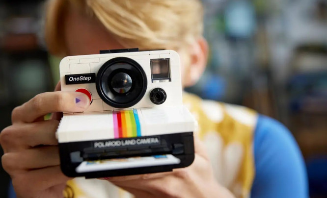 Zbuduj Polaroid OneStep SX-70 z klocków LEGO. Zestaw wszedł do sprzedaży