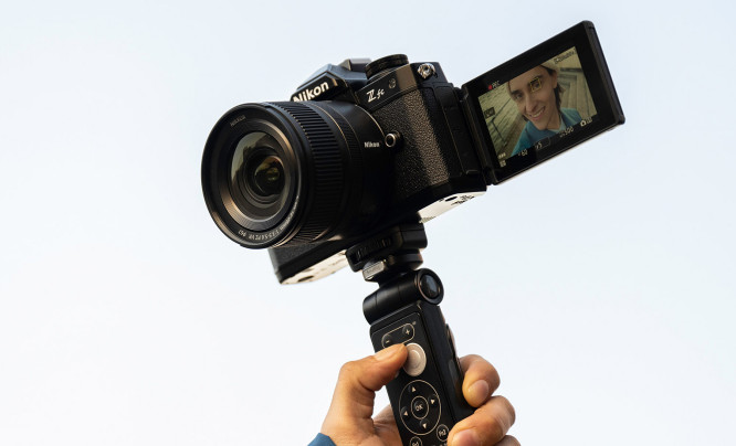 Nikon Nikkor Z DX 12-28 mm f/3.5-5.6 PZ VR - kompaktowy i niedrogi szerokokątny zoom dla vlogera