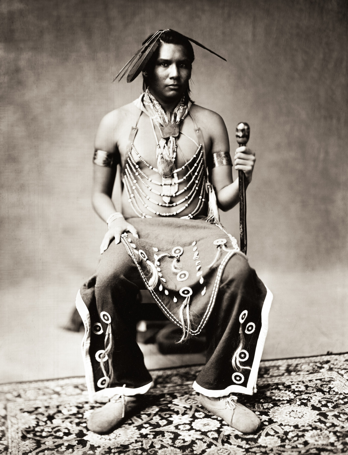 fot. Shane Balkowitsch, na zdjęciu Troy Fox Keahna Morsette. Z projektu  Northern Plains Native Americans: A Modern Wet Plate Perspective
