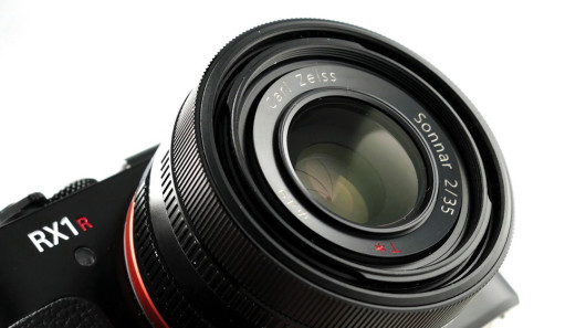 Carl Zeiss 35 mm f/2.0 T*