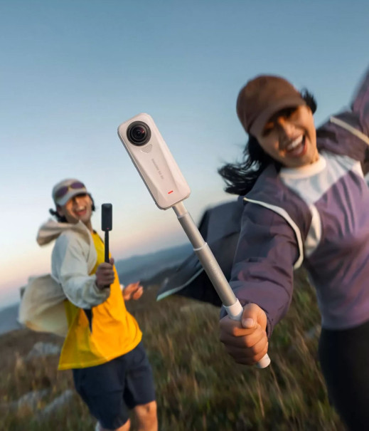 Insta360 X4 Air - filmy sferyczne na lekko