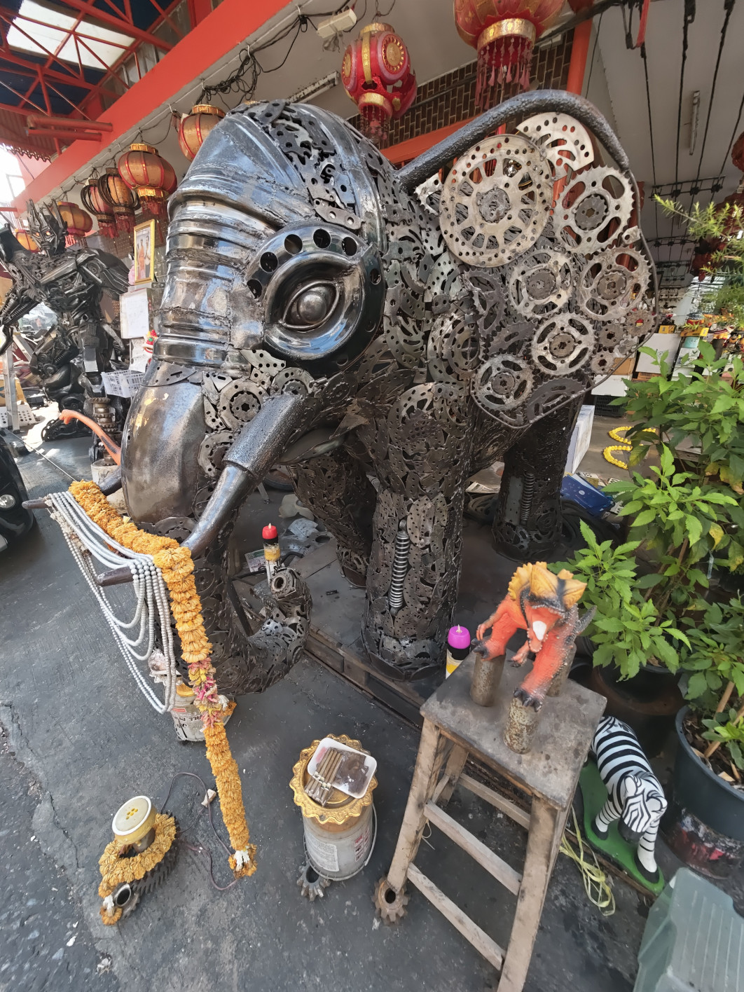 1/100 s, f/2, ISO 129, 14 mm