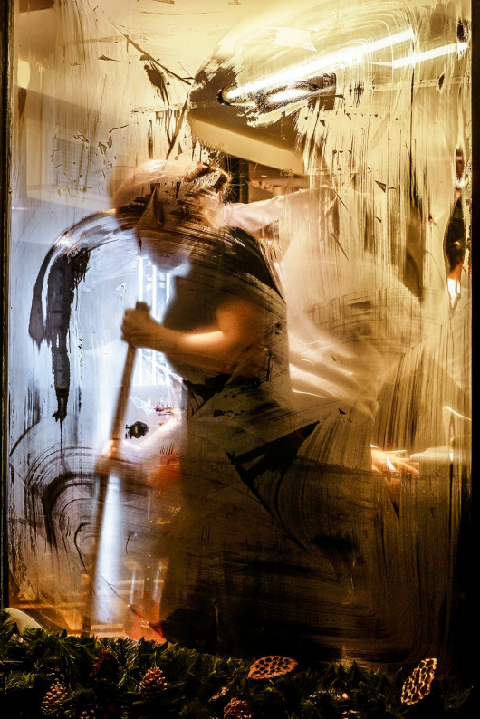 fot. David Jacobson z cyklu “Night Gallery”, finalista URBAN Photo Awards 2025: Projects & Portfolios