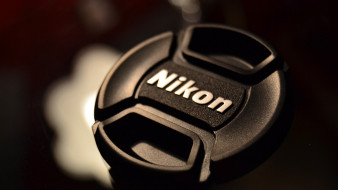 Nikon przegrywa proces patentowy, który sam wytoczył. Musi zapłacić prawie pół miliona euro
