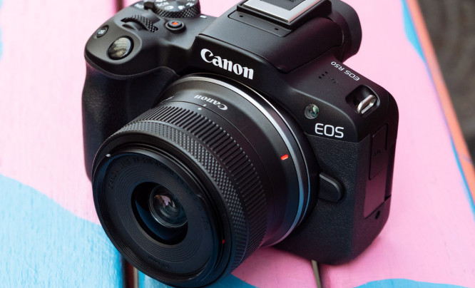  Canon EOS R50 - nowe wcielenie popularnego M50