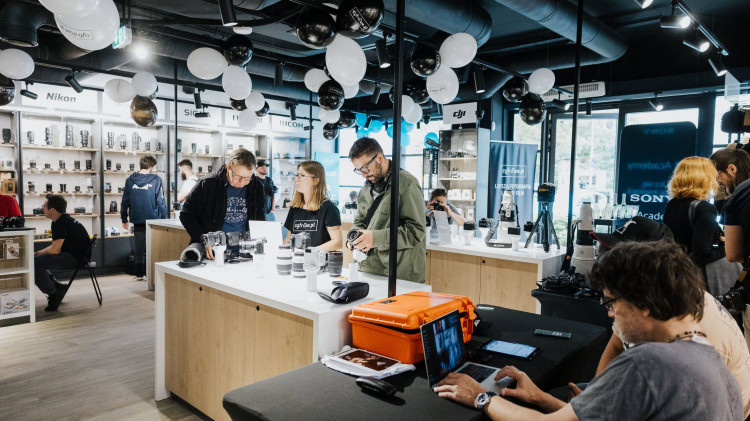 Cyfrowe.pl otwiera nowy punkt na mapie Poznania! Promocje, warsztaty i prezenty