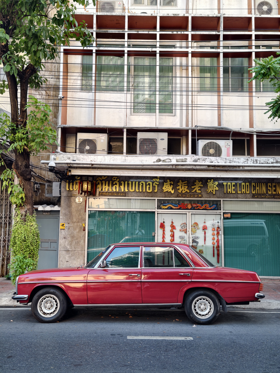 1/100 s, f/1,85, ISO 88, 35 mm