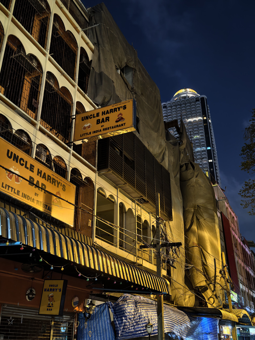 1/14 s, f/1,85, ISO 4000, 35 mm