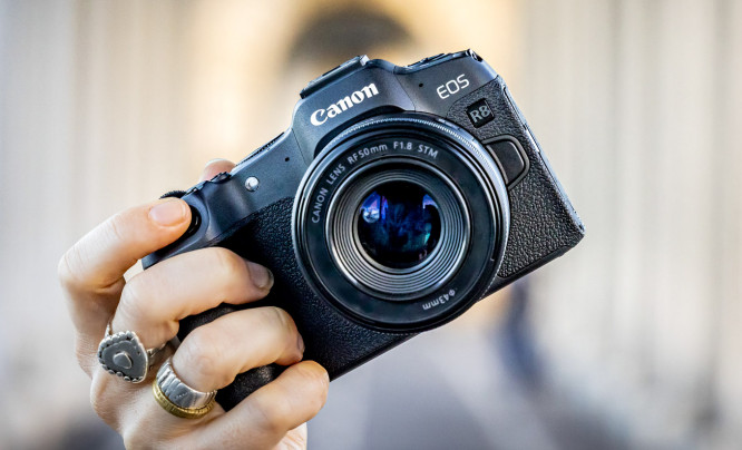 Canon EOS R8 - najlepsza amatorska pełna klatka w historii