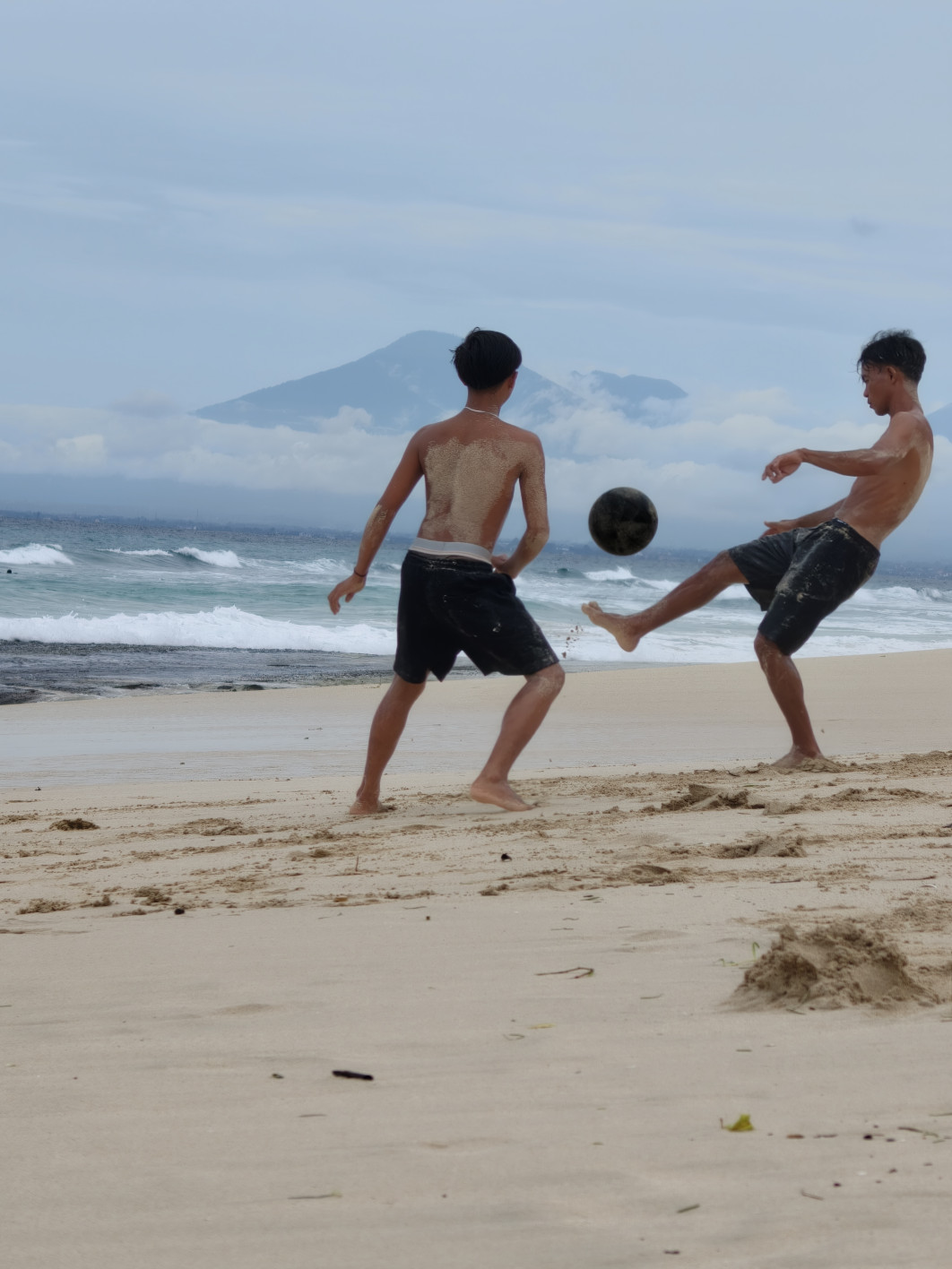 1/266 s, f/2.1, ISO 80, 140 mm