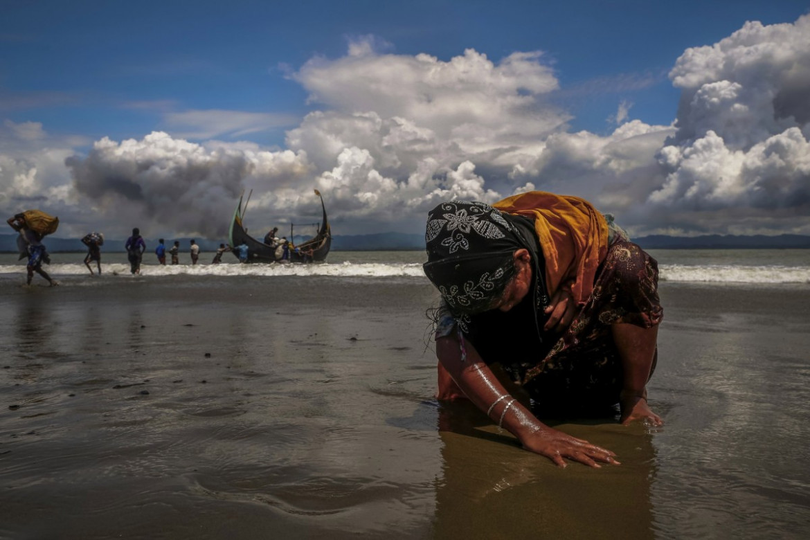 Nagroda Pulitzer 2018 w kategorii Feature Photography - redakcja fotograficzna Reuters | Zdjęcia ukazują przemoc, z jaką spotkali się uchodźcy Rohingya uciekając z Birmy.