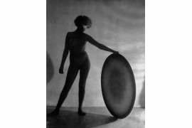 fot. František Dritkol The Nude with Circle, 1927