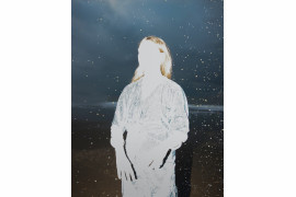 fot. Emilia Martin, 1. miejsce w kat. Single / Own Vision <br></br><br></br>
Autoportret autorki projektu "The blue of the far distance" o problemie zanieczyszczenia światłem i relacji człowieka z rozgwieżdżonym niebem.