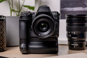Zamień Nikona Z8 w Nikona Z9 - nowy battery grip Newell MB-N12