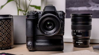 Zamień Nikona Z8 w Nikona Z9 - nowy battery grip Newell MB-N12