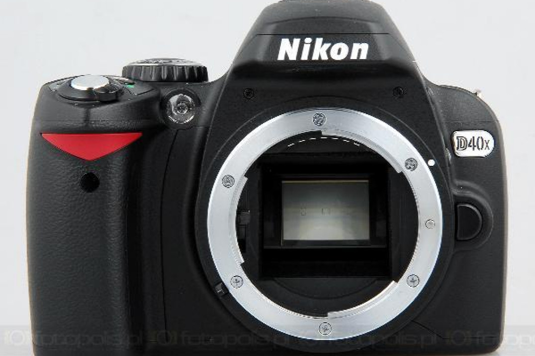 Nikon D40X - skrócony test nowej "czterdziestki"