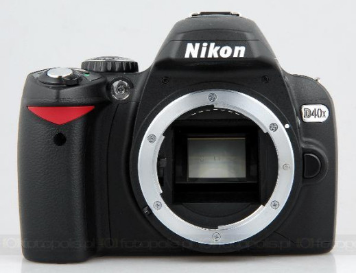 Nikon D40X - skrócony test nowej "czterdziestki"