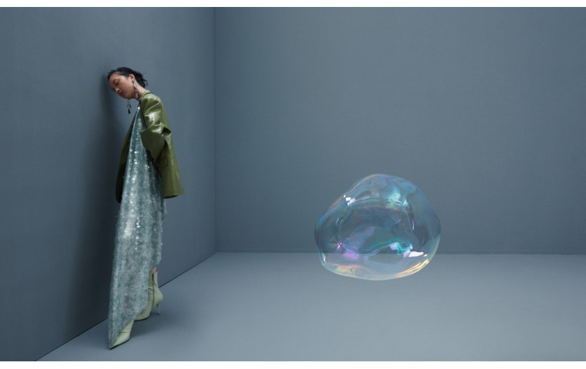 fot. Zejian Li, The Colorful Fragile Bubbles, 1. miejsce w kat. Fashion / Siena Creative Photo Awards 2021