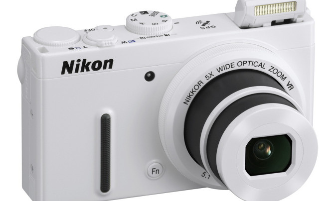  Nikon Coolpix P330