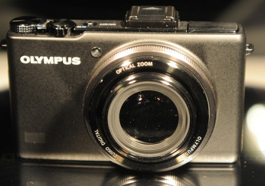 Pierwszy kompakt Olympusa z obiektywem Zuiko - na razie prototyp