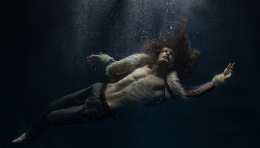 fot. Arun Mohanraj, Free Fall, 2. miejsce w kat. Fashion / Siena Creative Photo Awards 2021