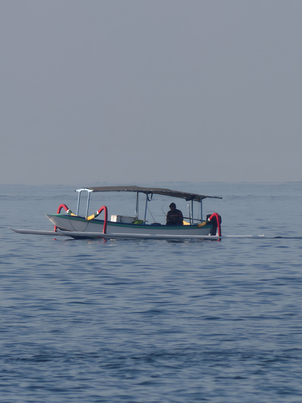 1/355 s, f/2.7, ISO 50, 1600  mm