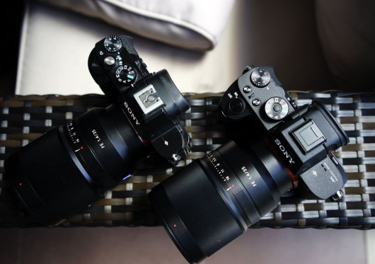A7R i A7R II od góry