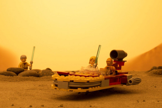 Podróż do galaktyki „trójkąta ekspozycji“, czyli jak na przykładzie Star Wars Lego wytłumaczyć czym jest przysłona, czas naświetlania i ISO