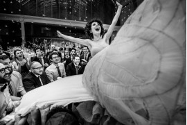 fot. Soven Amatya, "The Flying Bride", 1. miejsce w kat. Wedding / Siena Creative Photo Awards 2021