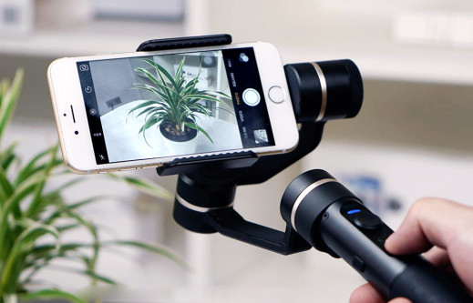 Feiyu Tech SPG - uniwersalny gimbal do smartfonów i kamer sportowych