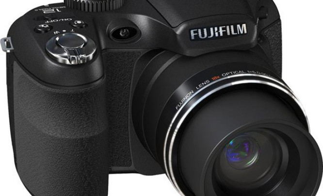 Fujifilm FinePix S1600, S1800, S2500HD