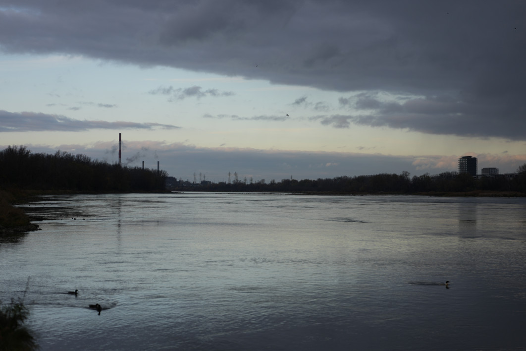 1/1000 s, f/2, ISO 100, 70.0 mm