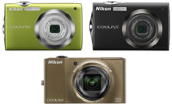 Nikon Coolpix S3000, S4000 i S8000