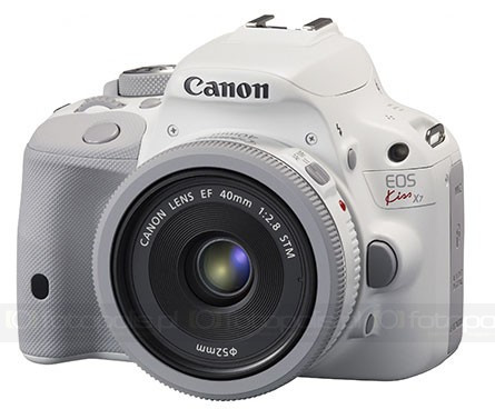 Canon EOS 100D w bieli