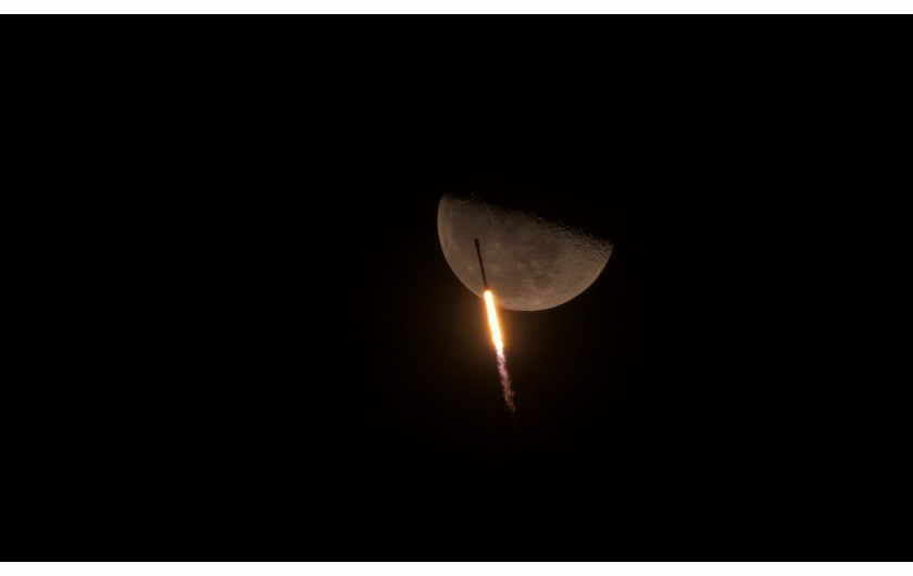fot. Paul Eckhardt, Falcon 9 Soars Past Moon, Nagroda Best Newcomer
