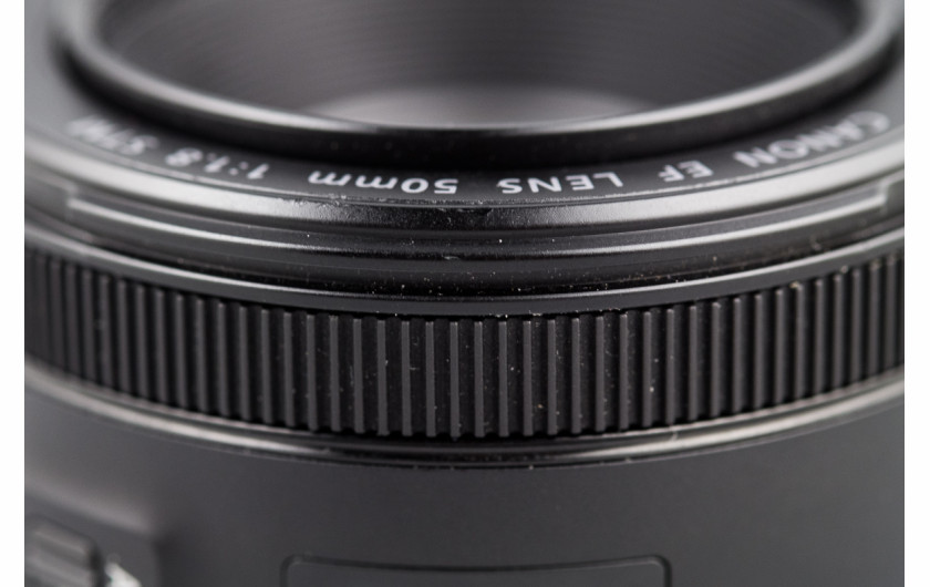 Canon EF 50 mm f/1,8 STM - pierścień ustawiania ostrości