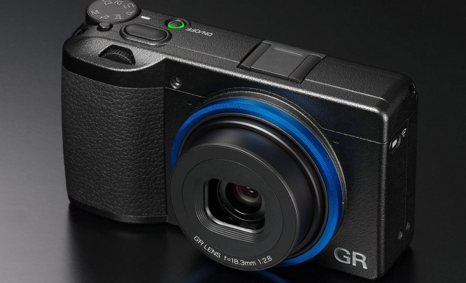 Startuje przedsprzedaż aparatu Ricoh GR III - ozdobny pierścień w prezencie