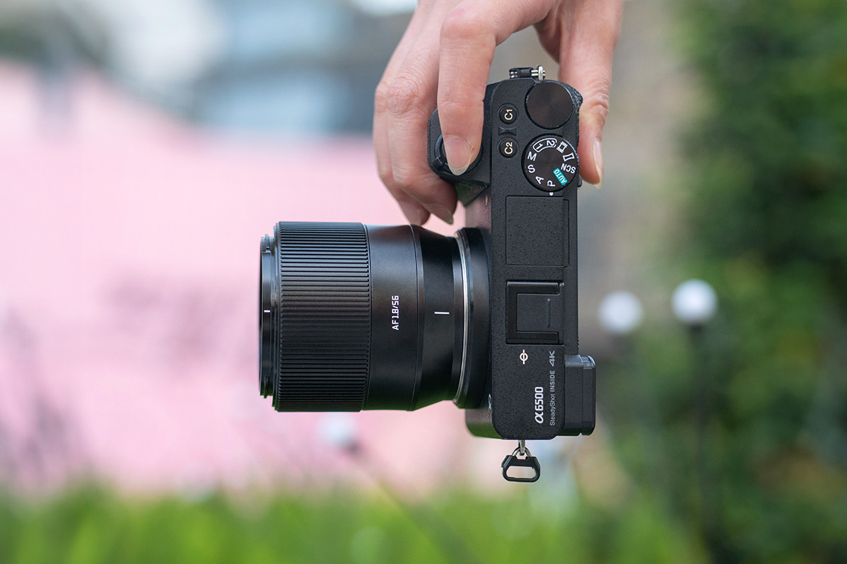 TTArtisan AF 56 mm f/1.8 - kolejny tani obiektyw z