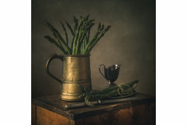 fot. Iwona Czubek, "Still Life With Asparagus", wyróżnienie w kat. Still Life / Siena Creative Photo Awards 2021