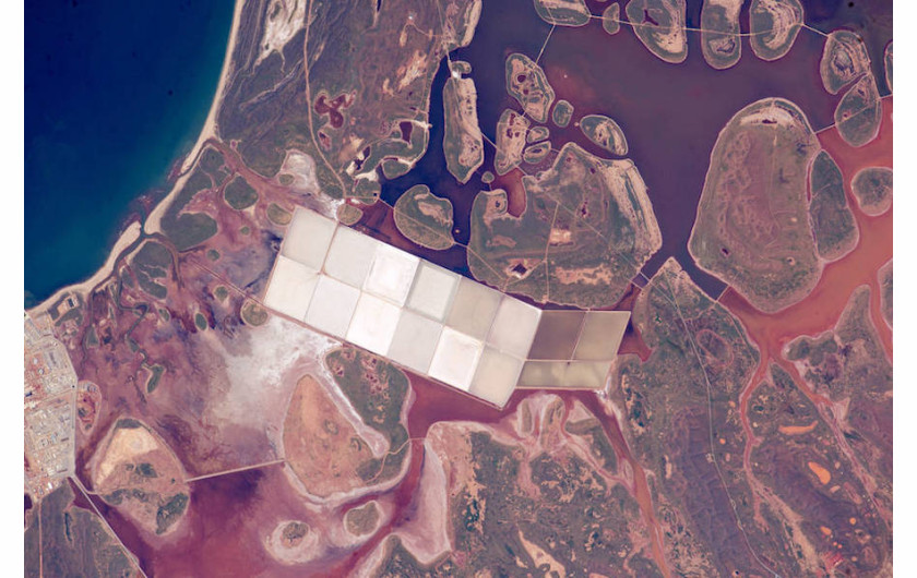 fot. nasa.gov | Salt Ponds, Australia